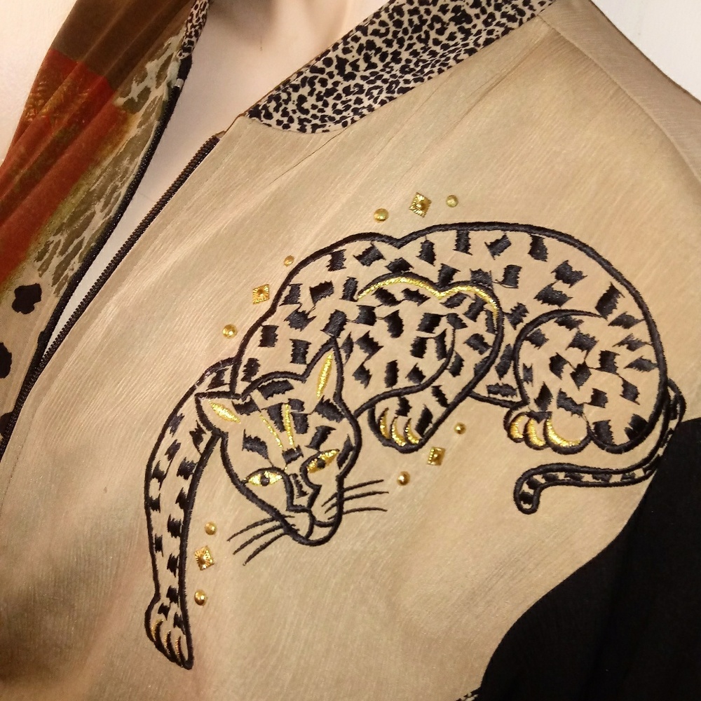 Festive Fall Cheetah Jacket - Picture 4 of 8